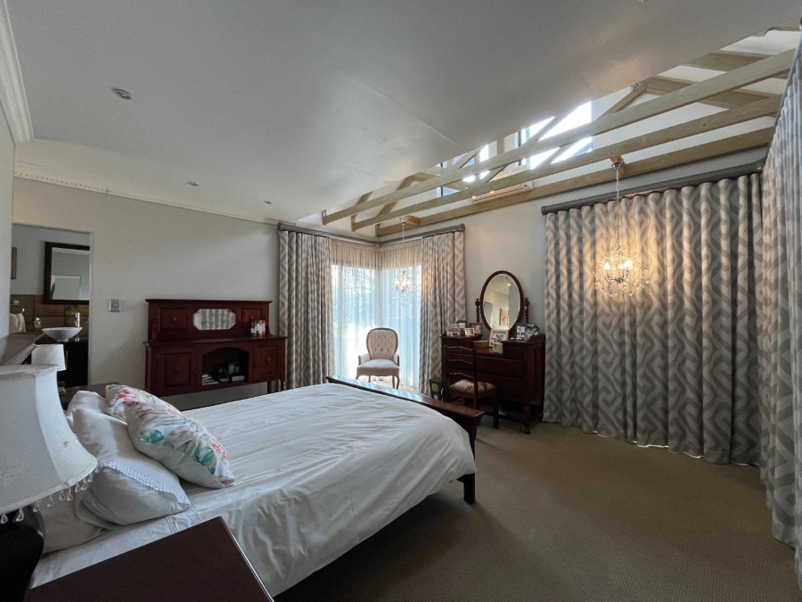 4 Bedroom Property for Sale in Woodland Hills Free State